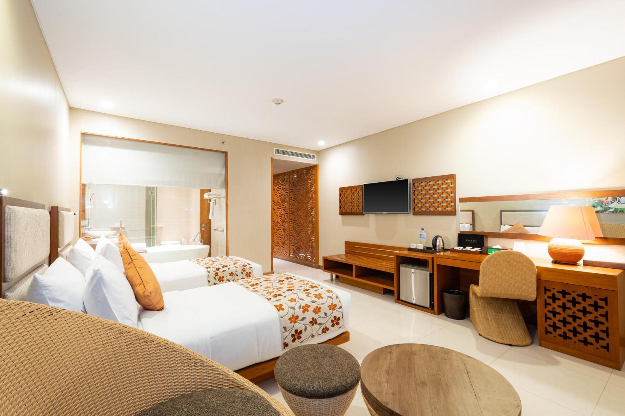 Vouk Hotel And Suites Нуса-Дуа Экстерьер фото